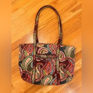 Vera Bradley GreenPaisley Quilted Tote Bag Zip Closure Multicolor Double Handles